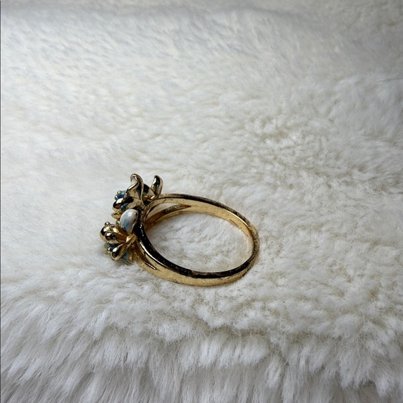 Gold Tone Blue Floral Ring - Picture 3 of 7
